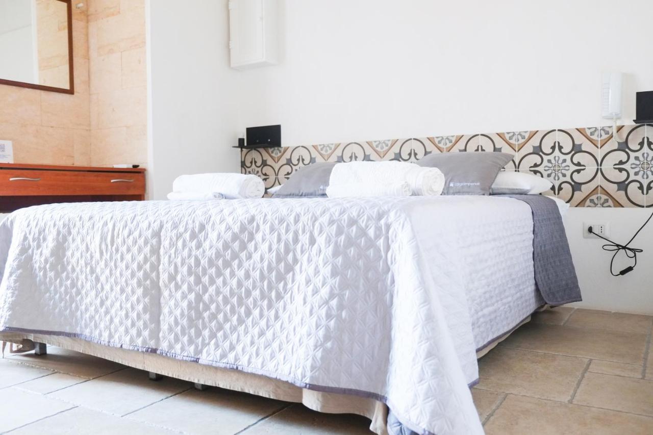 Largo Imperiali B&B Avetrana Eksteriør billede